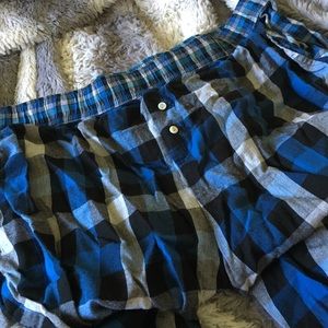 Victoria’s Secret blue plaid pj pants in Large